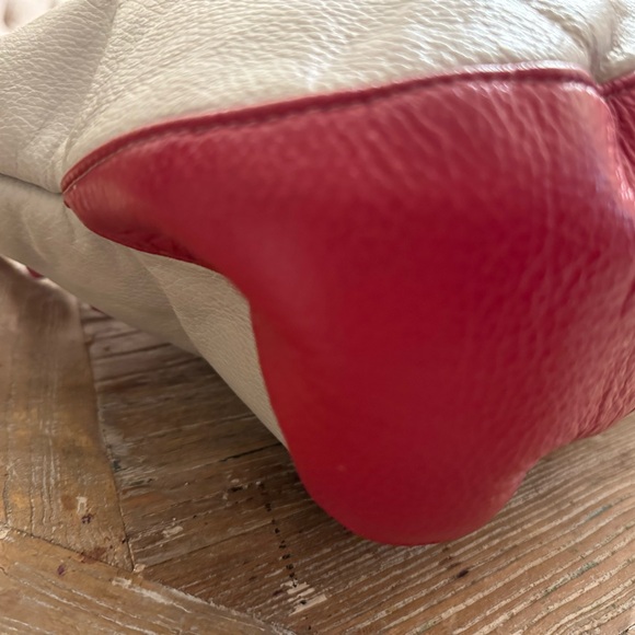 Shnelly Red and Cream Women's Bag - Picture 8 of 11